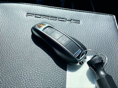 Used 2021 Porsche 911 Carrera S RWD image 15