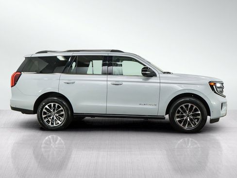 Used 2025 Ford Expedition Platinum AWD/4WD image 6