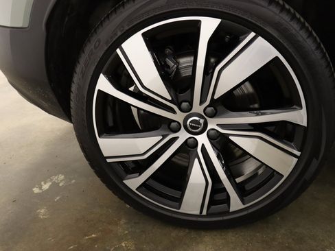 Used 2021 Volvo XC40 P8 Recharge AWD/4WD image 15