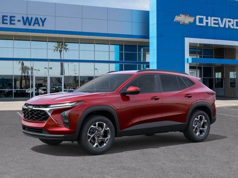 New 2026 Chevrolet Trax LT image 2