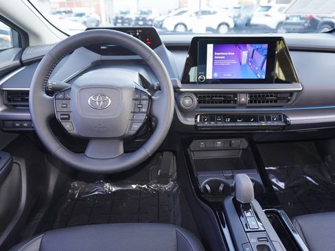 Certified 2025 Toyota Prius XLE image 9