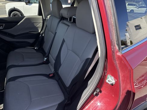 Used 2024 Subaru Forester Limited w/ Convenience Package image 13