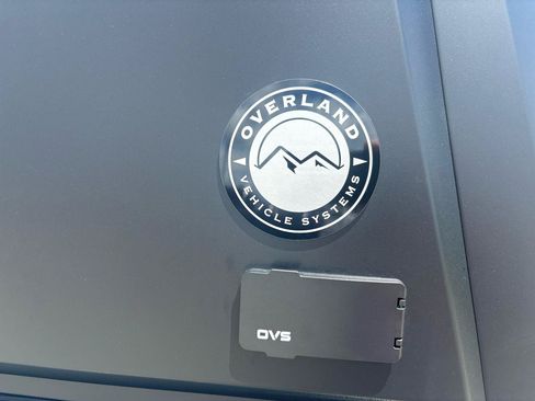 Used 2025 Jeep Gladiator Sport AWD/4WD image 12