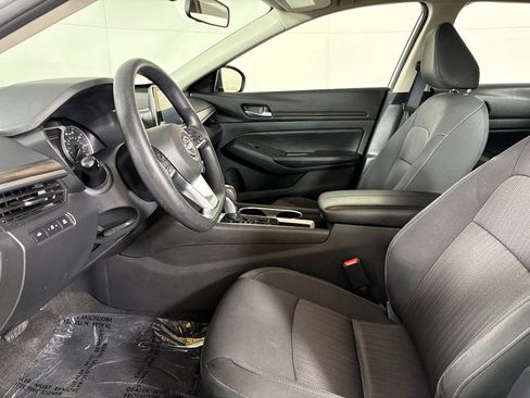 Used 2024 Nissan Altima 2.5 SV FWD image 21