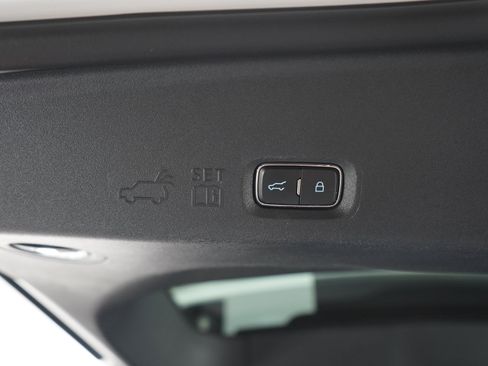 Used 2025 Ford Expedition Max Platinum AWD/4WD image 22