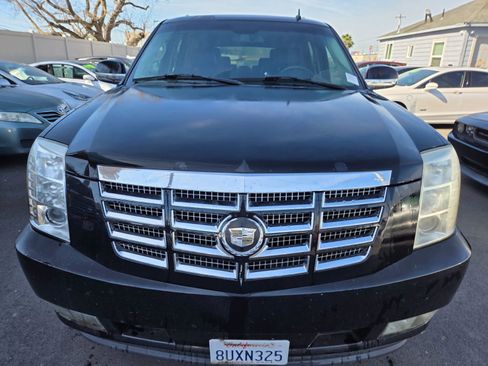 Used 2007 Cadillac Escalade AWD w/ Information Package image 6