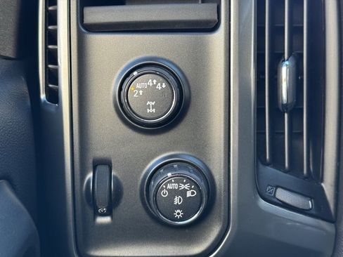 Used 2018 Chevrolet Silverado 1500 LT w/ All Star Edition image 26