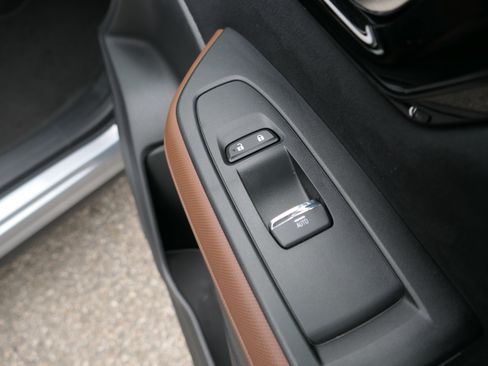 Certified 2025 Subaru Forester Touring AWD/4WD image 25