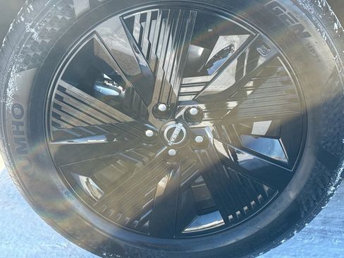 Used 2025 Nissan Murano SV image 10