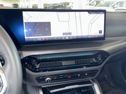 Used 2025 BMW M440i RWD image 26