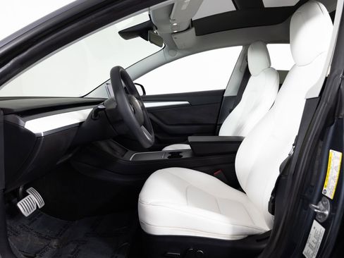 Used 2021 Tesla Model 3 Performance image 13
