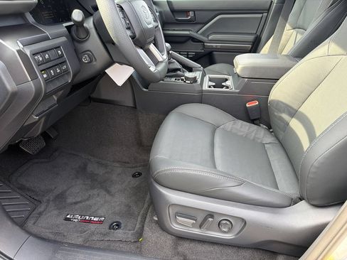 New 2026 Toyota 4Runner TRD Off-Road Premium AWD/4WD image 17