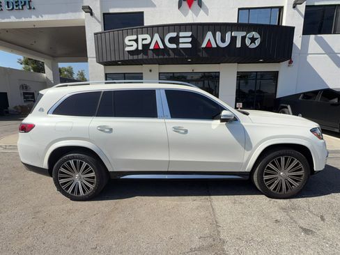 Used 2023 Mercedes-Benz Maybach GLS 600 4MATIC image 8