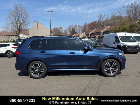 Used 2020 BMW X7 M50i image 8