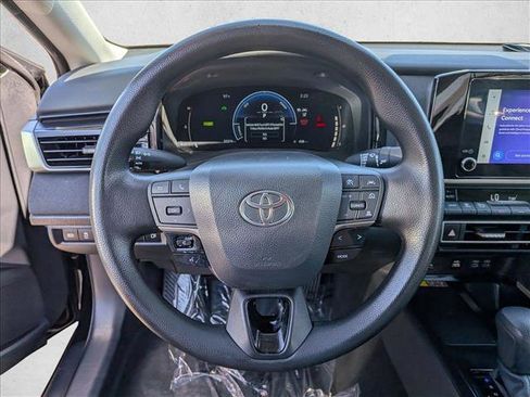 Used 2025 Toyota Camry LE FWD image 13
