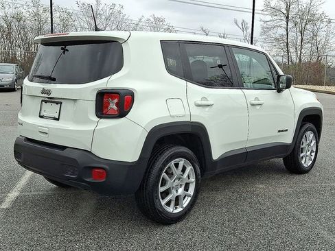Used 2023 Jeep Renegade Latitude image 7
