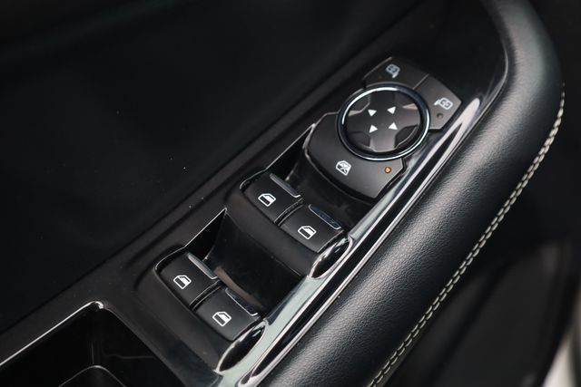 Used 2019 Ford Edge ST w/ Convenience Package AWD/4WD image 15