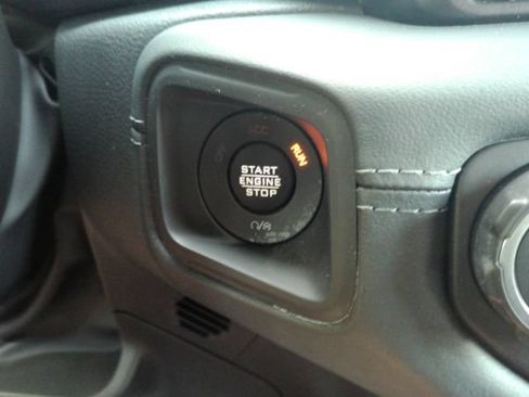 Used 2026 Jeep Wrangler Unlimited Rubicon AWD/4WD image 36