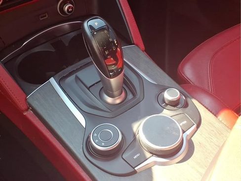 Used 2018 Alfa Romeo Stelvio Ti Sport AWD/4WD image 11