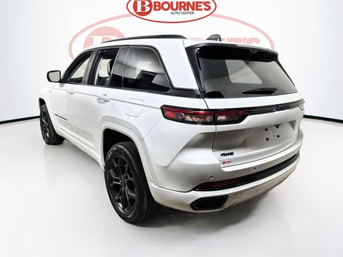 Used 2024 Jeep Grand Cherokee Limited 4xe image 10