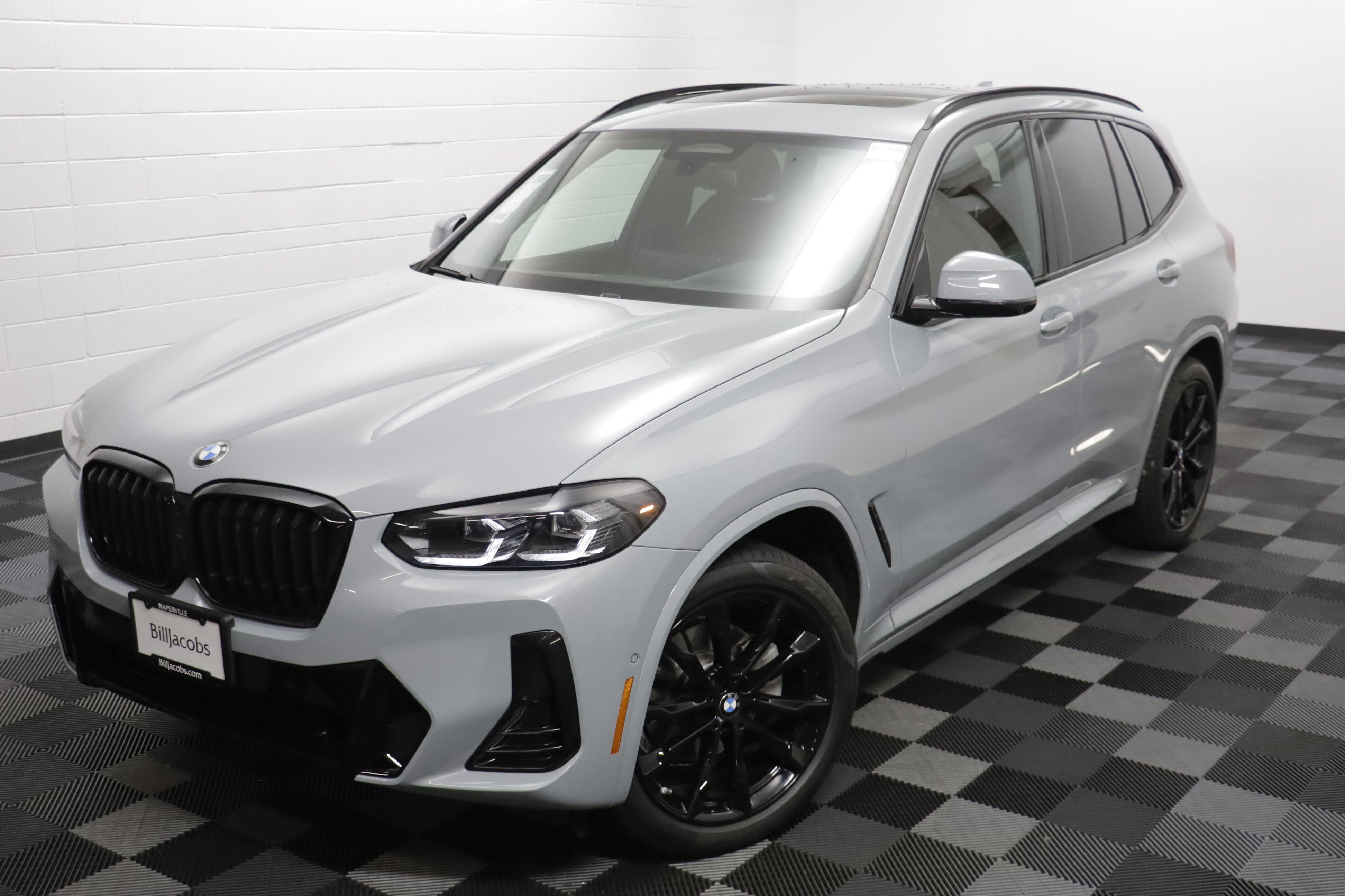 Used 2023 BMW X3 xDrive30i w/ M Sport Package AWD/4WD image 2