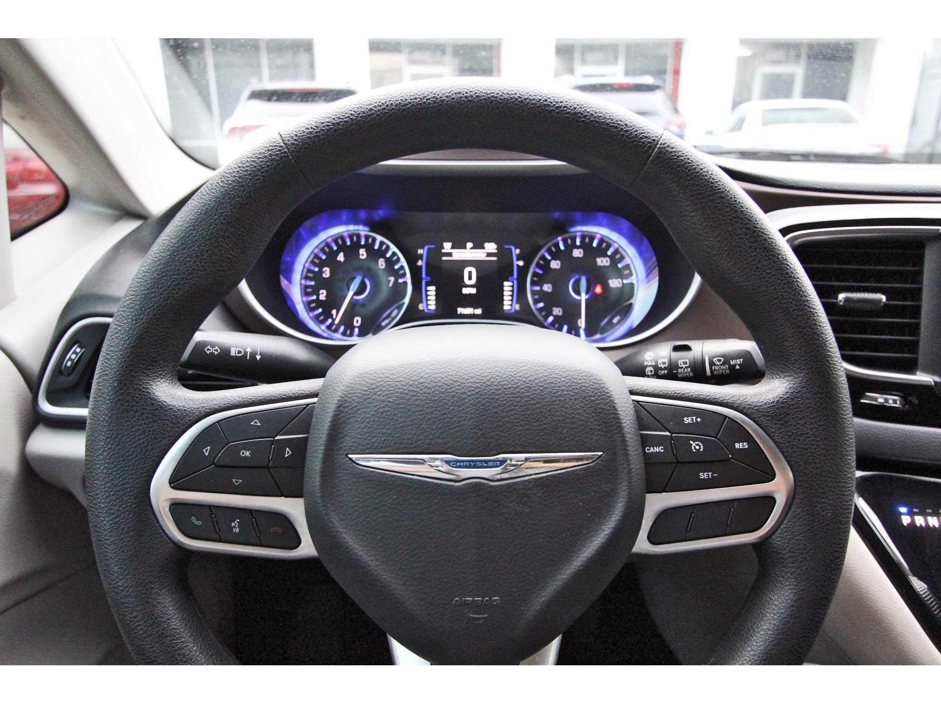 Used 2020 Chrysler Voyager L FWD image 17