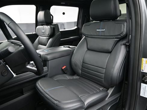 New 2026 Ford F350 Platinum w/ Tremor Off-Road Package image 27