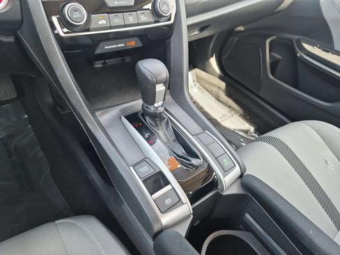 Used 2018 Honda Civic EX image 21