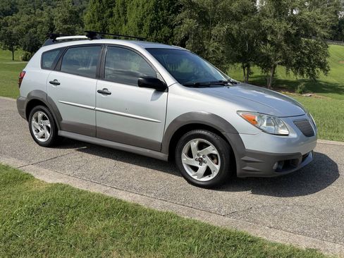 Used 2005 Pontiac Vibe w/ Power Group Value Package FWD image 16
