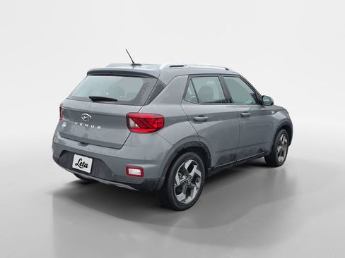 Used 2023 Hyundai Venue SEL w/ Cargo Package FWD image 4