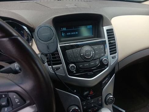 Used 2011 Chevrolet Cruze LT w/ RS Package FWD image 3