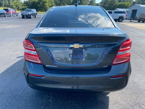 Used 2017 Chevrolet Sonic LT image 9