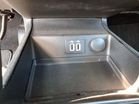 Used 2019 Ford Fusion SE w/ Equipment Group 151A image 28