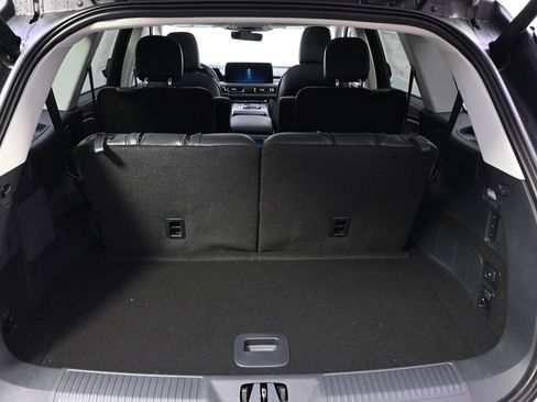 New 2026 Lincoln Aviator AWD image 19