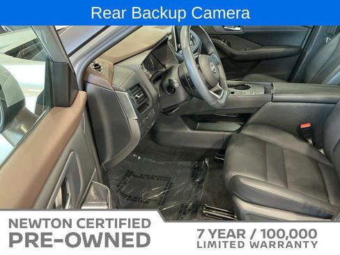 Used 2023 Nissan Rogue SV w/ SV Premium B Package FWD image 5