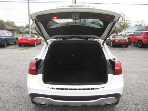 Used 2020 Mercedes-Benz GLA 250 4MATIC image 31