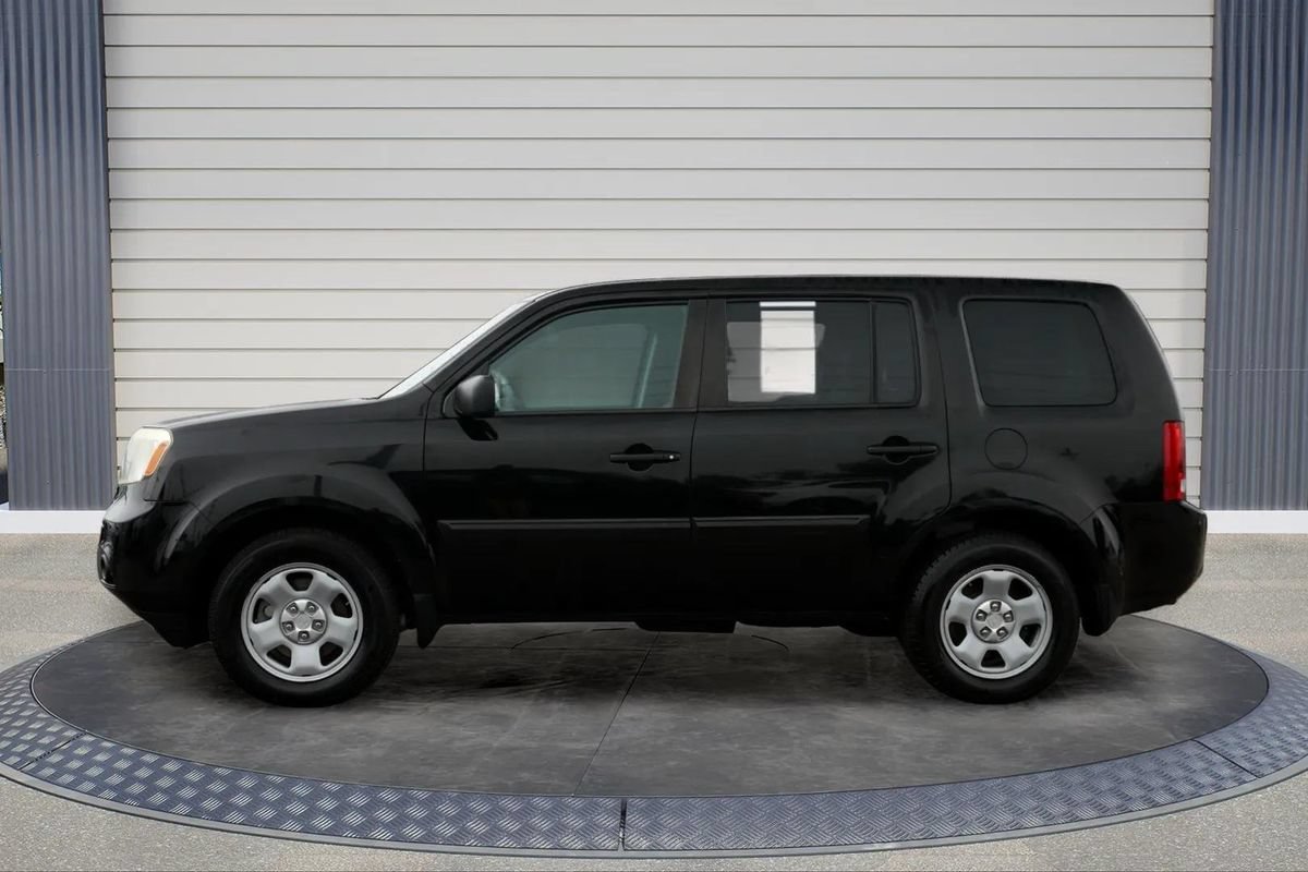 Used 2015 Honda Pilot LX image 4