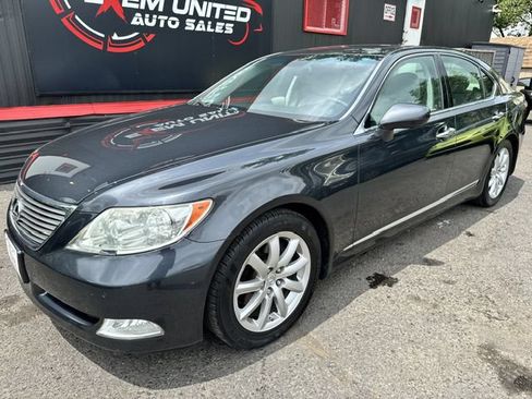 Used 2008 Lexus LS 460 RWD image 2
