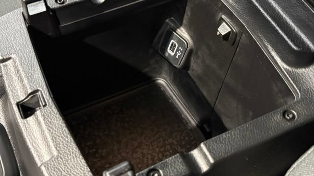 Used 2024 Jeep Wrangler Unlimited AWD/4WD image 43