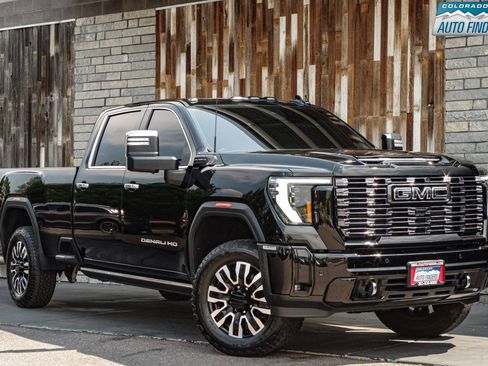 Used 2025 GMC Sierra 2500 Denali Ultimate w/ Max Trailering Package AWD/4WD image 9