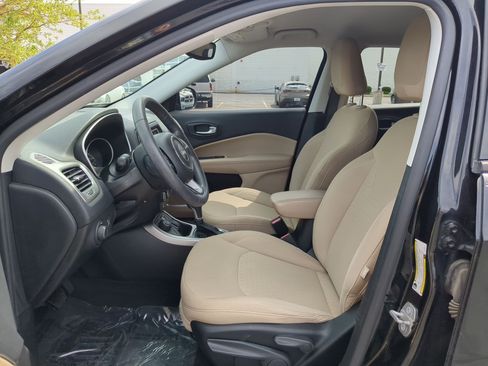 Used 2018 Jeep Compass Sport AWD/4WD image 17
