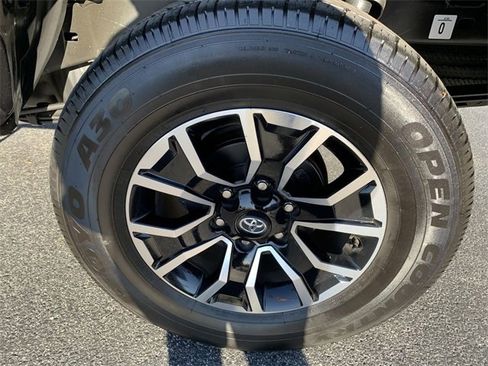 Used 2023 Toyota Tacoma TRD Sport image 34