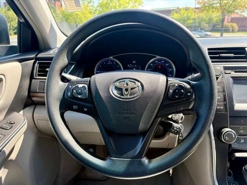 Used 2017 Toyota Camry LE FWD image 20