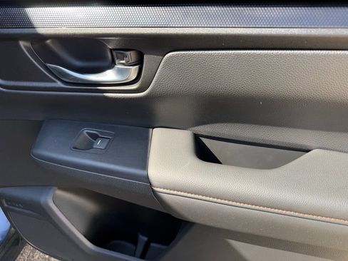 Used 2025 Honda CR-V Sport image 40