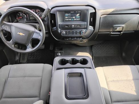 Used 2018 Chevrolet Silverado 1500 Custom w/ Custom Value Package AWD/4WD image 10