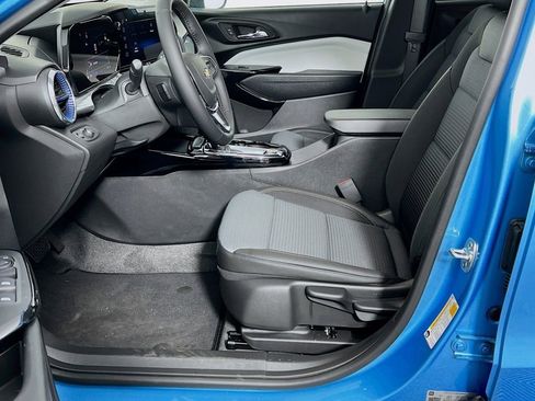 New 2026 Chevrolet Trax LT w/ LT Convenience Package image 32