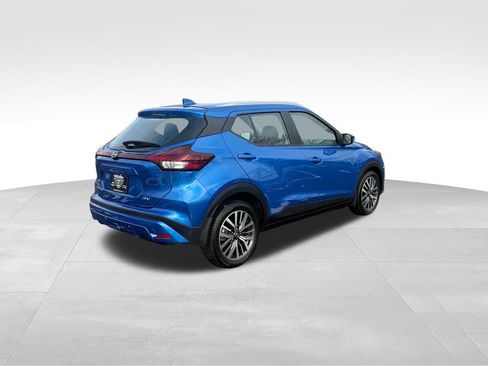 Used 2023 Nissan Kicks SV image 7