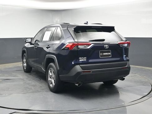 Used 2022 Toyota RAV4 XLE image 4