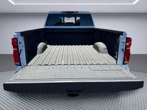 Used 2024 Chevrolet Silverado 2500 LTZ w/ LTZ Plus Package AWD/4WD image 8