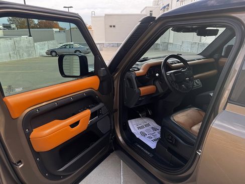 Used 2020 Land Rover Defender 110 X image 9